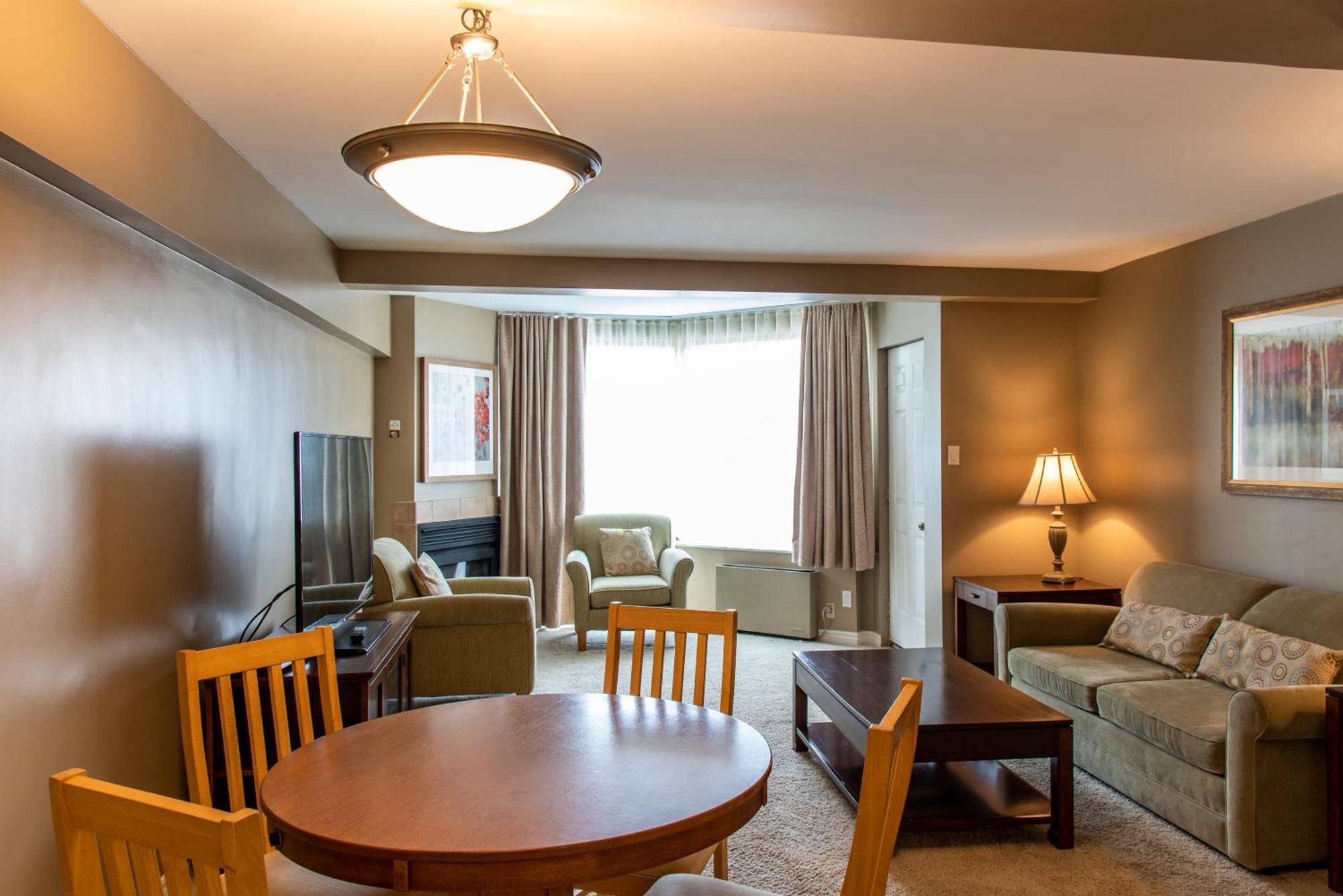 Georgian Bay Hotel Trademark Collection By Wyndham Collingwood Bagian luar foto